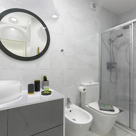 Trindade Family Apartment W/ Parking Place OOporto Esterno foto