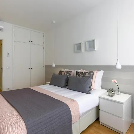 Trindade Family Apartment W/ Parking Place OOporto Esterno foto