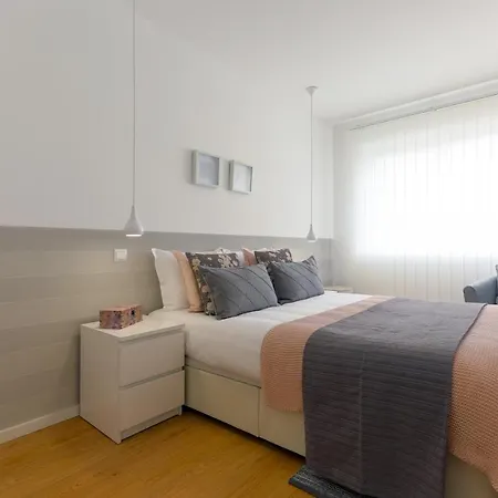 Trindade Family Apartment W/ Parking Place OOporto Esterno foto