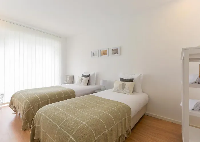 Trindade Family Apartment W/ Parking Place