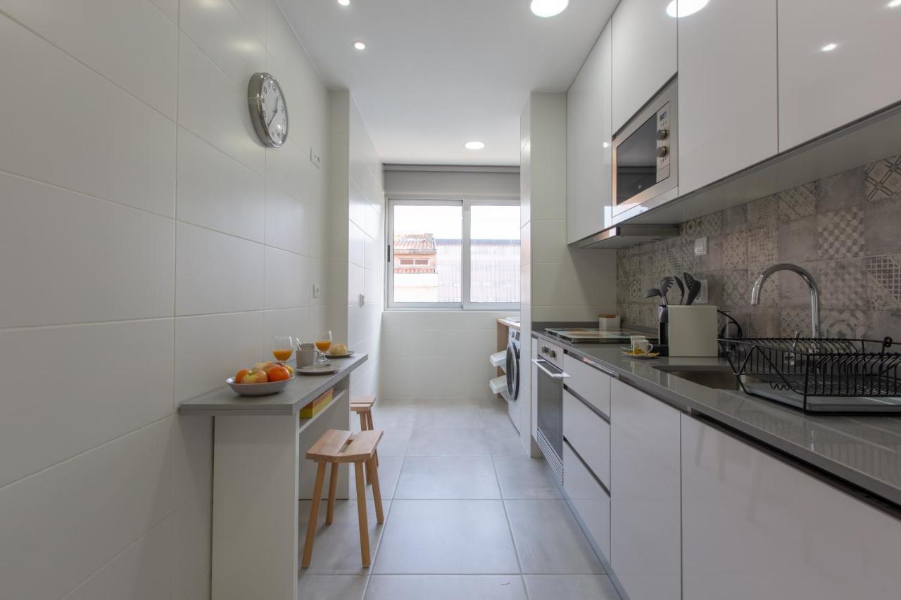 Trindade Family W/ Parking Place Apartment Porto